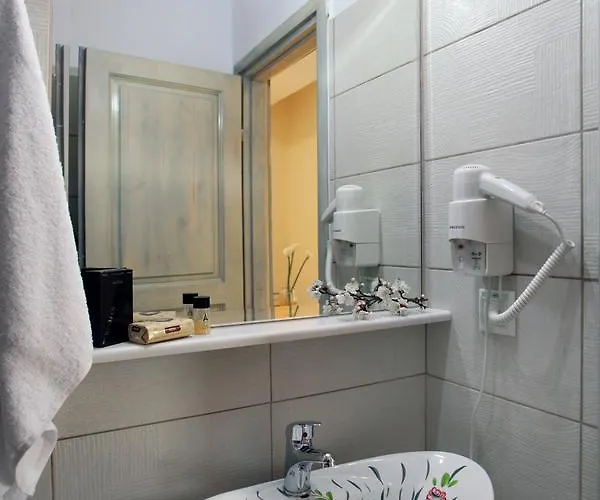 Niriides アパートホテル 3*