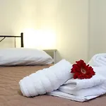 Ξενοδοχείο με διαμερίσματα Niriides