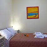 Ξενοδοχείο με διαμερίσματα Niriides 3*