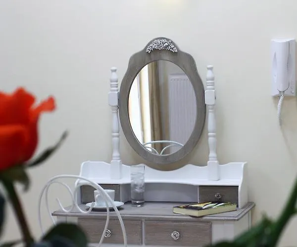 Apartahotel Niriides